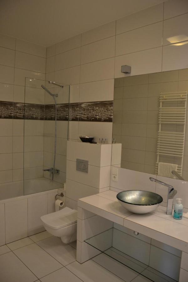 Apartamenty Centrum Nad Motlawa Z Widokiem Na Patio Z Balkonem Gdansk Exterior foto